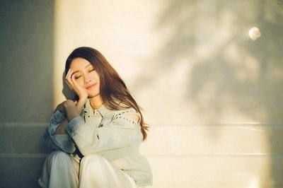 睡觉之前，坚持六个日常变美习惯，第二天素颜上班也是最美的女人