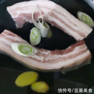 #福气年夜菜#脆皮五花肉