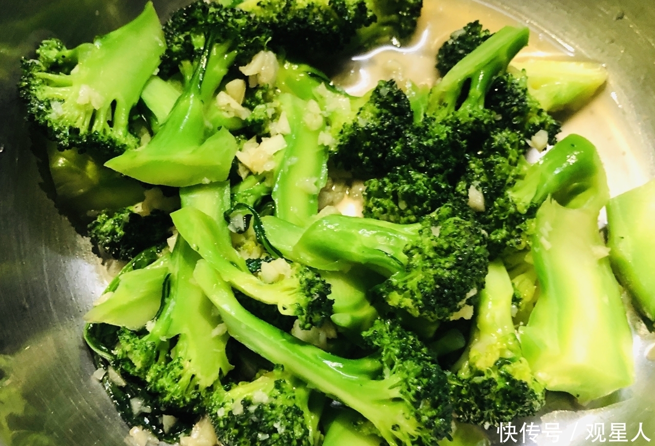 中秋|一家三口的中秋晚餐,比较简单又不失节日气氛,虾蟹更是不能少