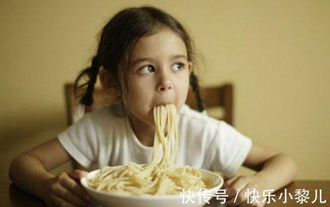 长高|孩子有这些表现时,表明正在猛长个儿,家长做好3点帮助孩子长高