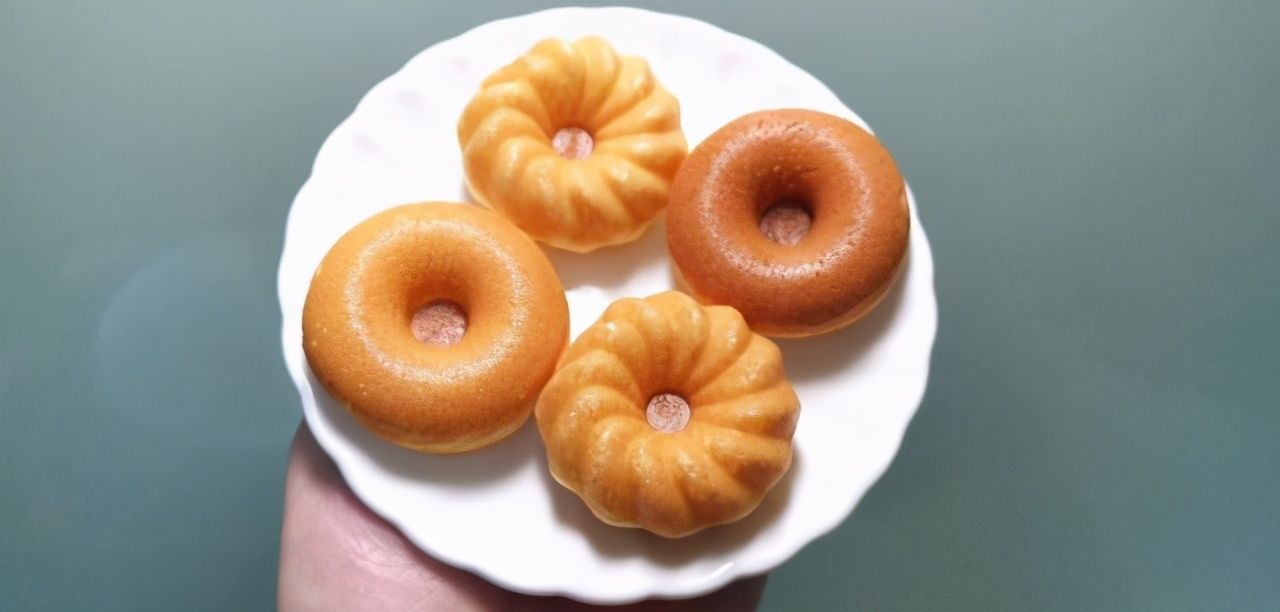 甜甜圈最新做法，不用油炸，15分钟出锅，比面包还好吃！