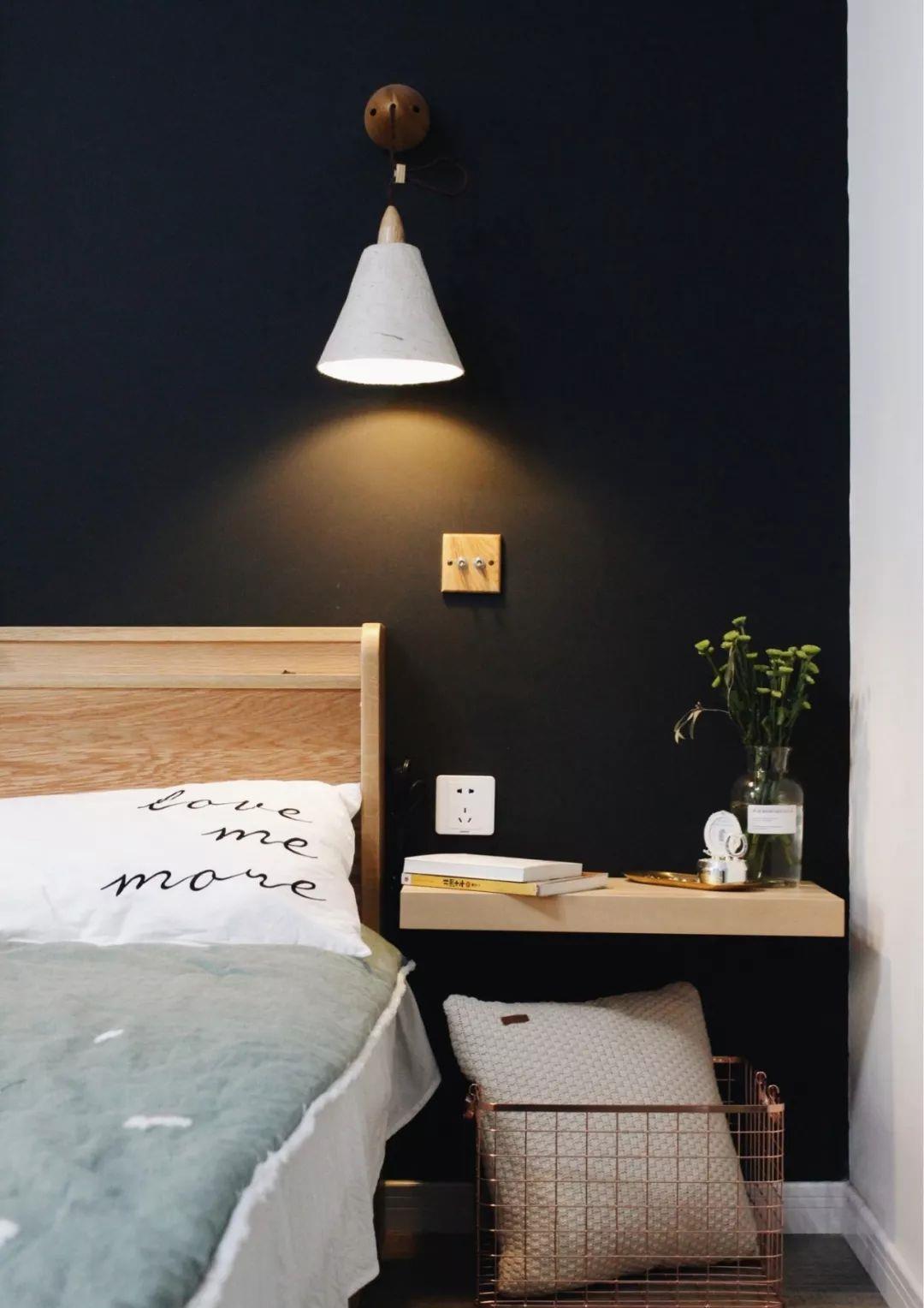 小户型|别看床头柜不起眼，小户型卧室没了它，总感觉少了什么