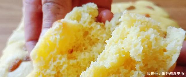 多吃粗粮好处多,用玉米面这样简单一做,无油无糖,吃着更健康