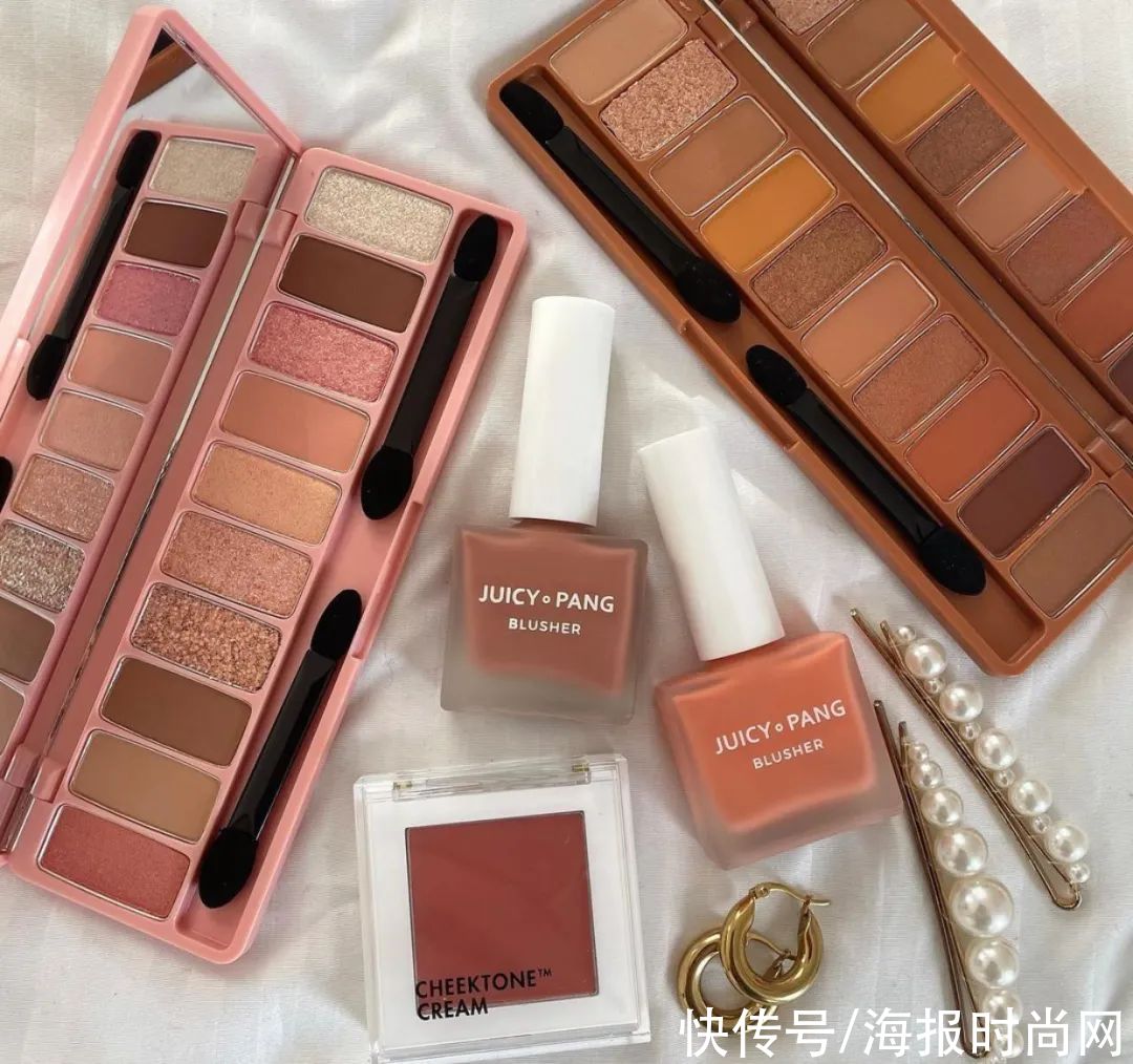 今天美容编辑教大家：如何用穿搭的思路学化妆（已疯）