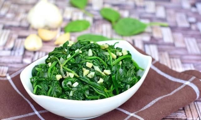 男女|骨科主任:不论男女,常吃这4物,可增加骨密度,远离骨质疏松