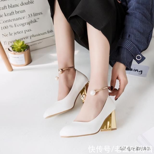 鞋子|女人总要备一双显气场的高跟鞋，简约大方，绽放女性魅力