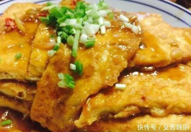 孩子要补钙，多吃的菜，好比吃牛羊肉，推动骨骼生长，益智益脑