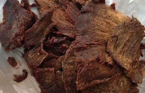 上火车带这四种零食,乘客羡慕的看着你,乘务员都要流口水