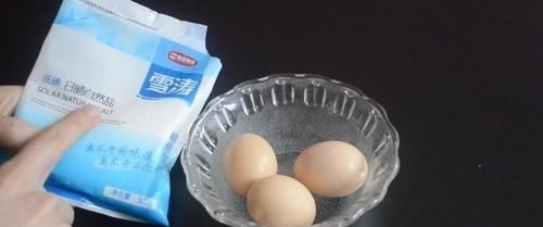 把鸡蛋放白酒里泡一泡，作用真厉害，解决了很多人的困扰，太实用了