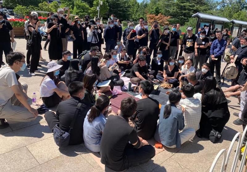 胡子|诗歌、音乐与日常回忆 送北大诗人胡续冬最后一程