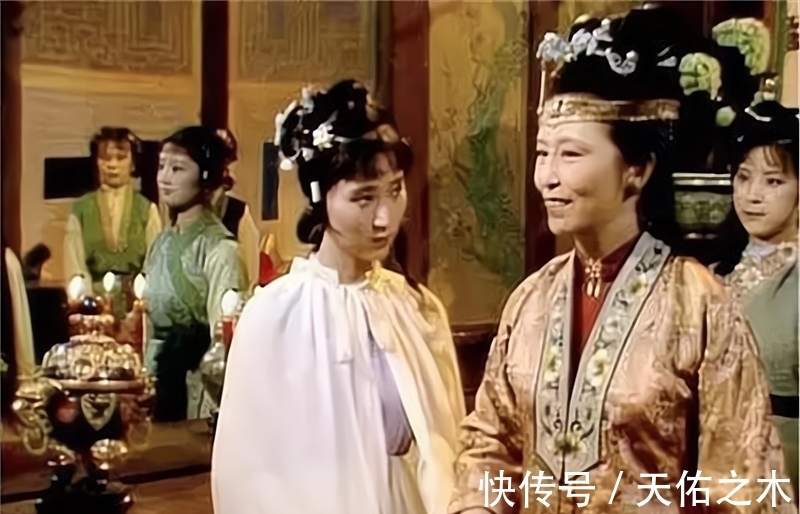 贾宝玉@为何林黛玉临死前没有任何牵挂，你看她痛心的三段感情，就明白了