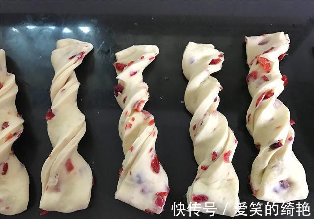 蔓越莓干|花卷新做法，比面包简单，比包子好吃，香甜松软，出锅孩子抢着吃