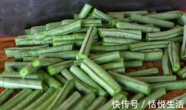 夏天|夏天，多给家人吃此菜，几毛钱一斤，酸辣脆爽，隔三差五吃一次