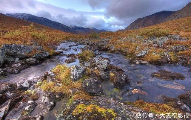 世界上最神奇的河流：河沙中混着无数黄金，周边无数人成百万富翁