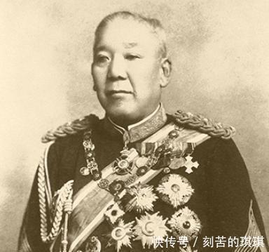 日本国歌虽然只有28个字,但翻译成中文后,才知其野心有多大