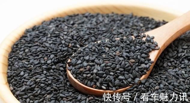 缓解|经常吃四种食物有助于改善肠道,缓解痔疮