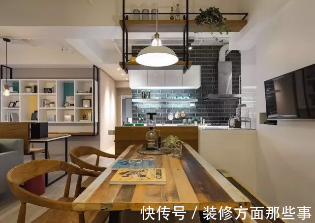 梳妆台|90平简约风二居室,床尾做收纳设计角落顺便改造成为梳妆台