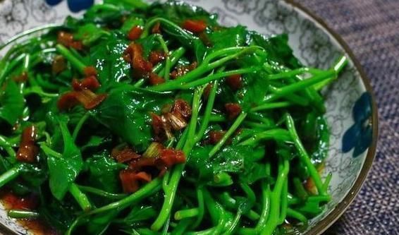 延缓衰老|女性常吃一“排毒菜”，每周吃3次，子宫干净了，妇科疾病不来扰