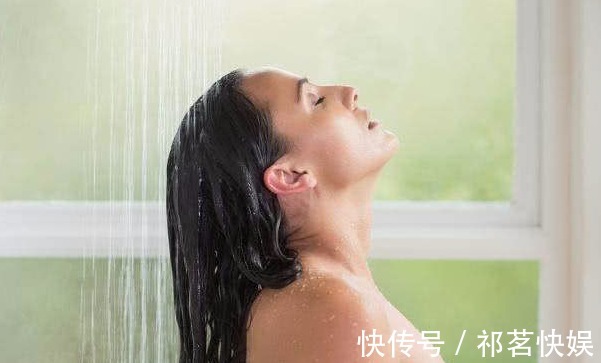 小腿肚|女人洗澡时,以下3个部位要多洗,让你洗洗更年轻、更长寿