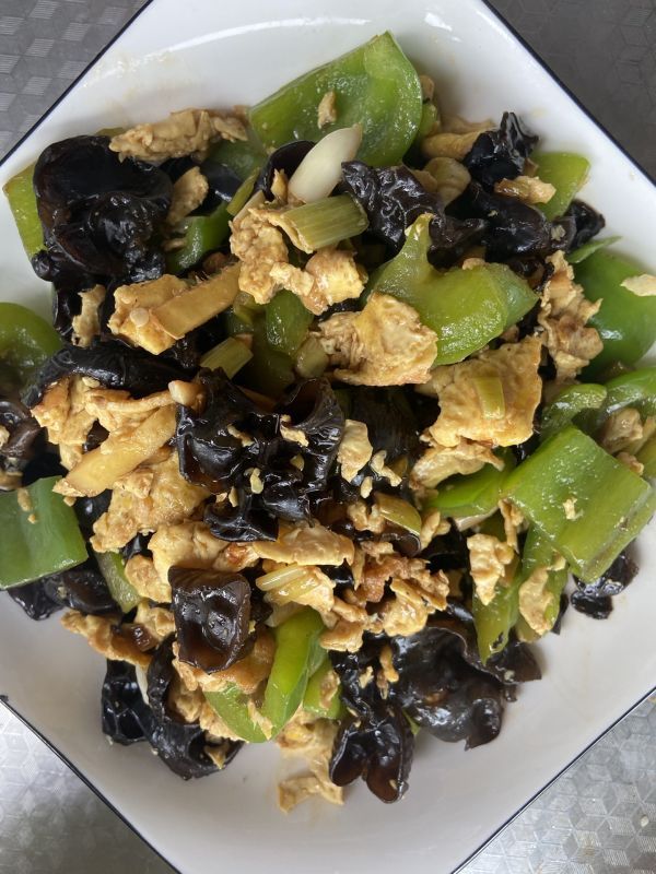 青椒|青椒木耳炒鸡蛋