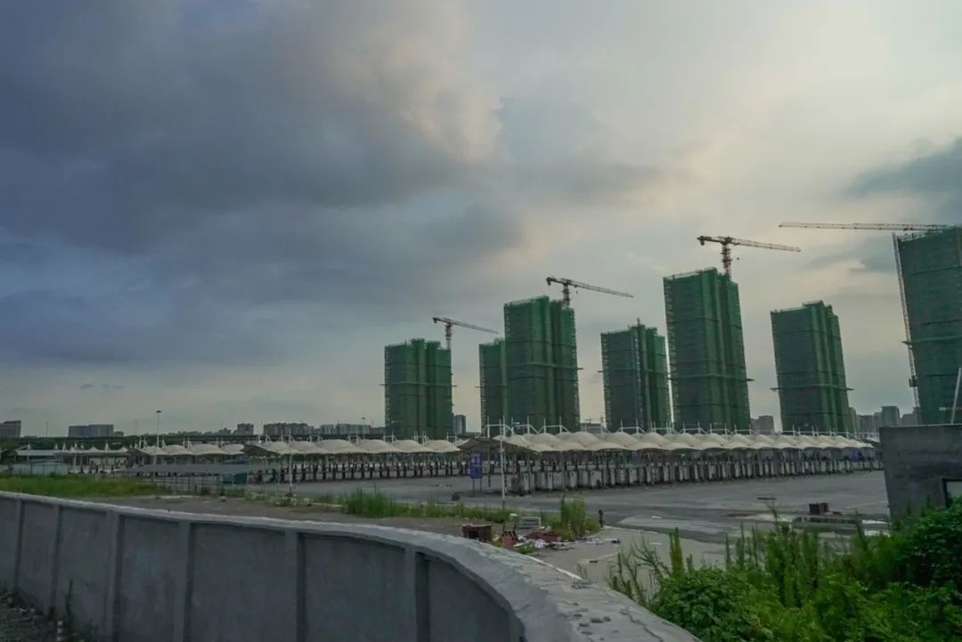购房者|久违的“现房”回来了！实探第二批集中供地