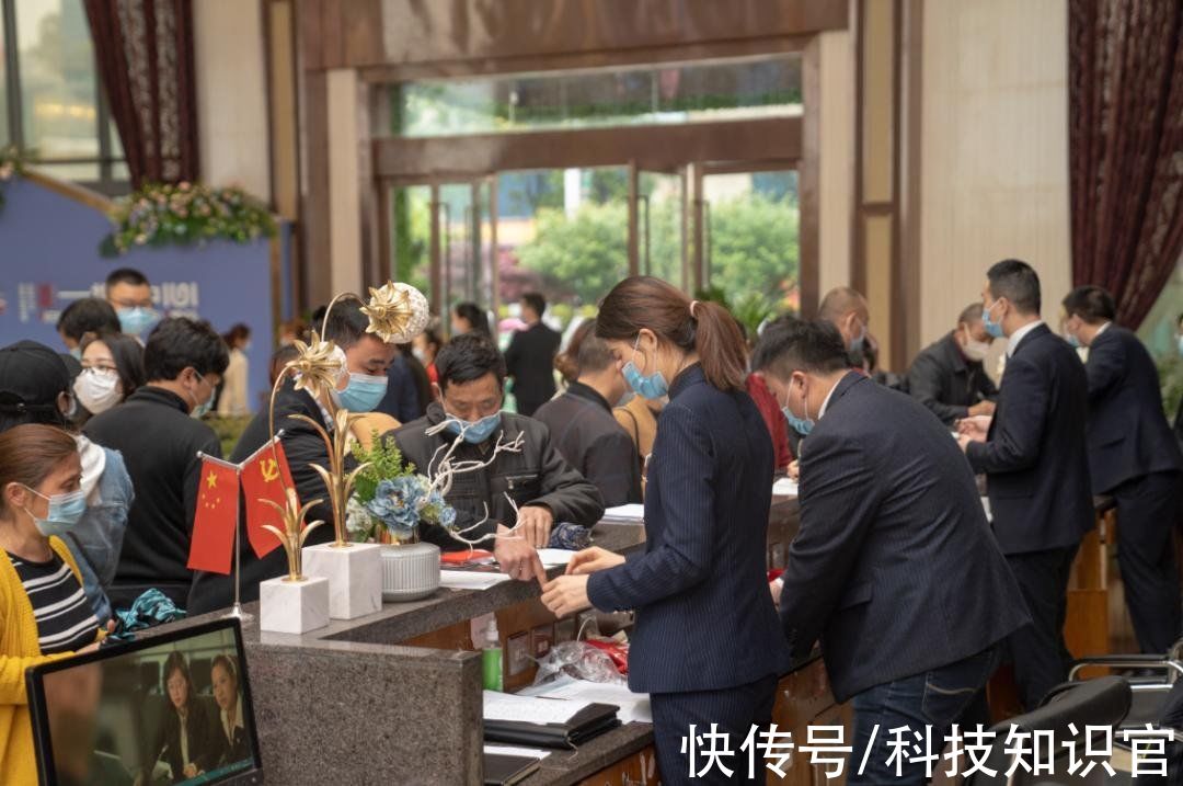 购房|楼市年底促销，衢州有房企奖励3.8万元，南宁部分售楼处可零首付