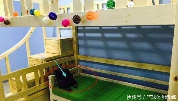 改造|大学同学买下校外14平旧房,改造后化身日式胶囊空间,羡慕不已!