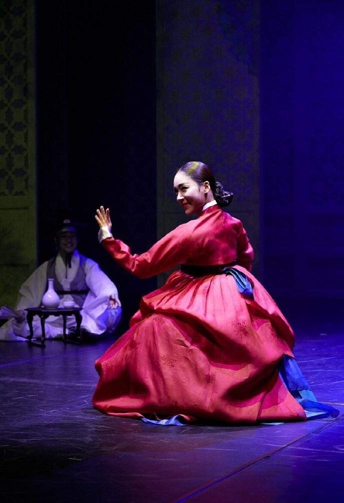 寺庙|史上最受宠皇后,皇帝不仅为她把书院改为酒馆,还把寺庙改成青楼