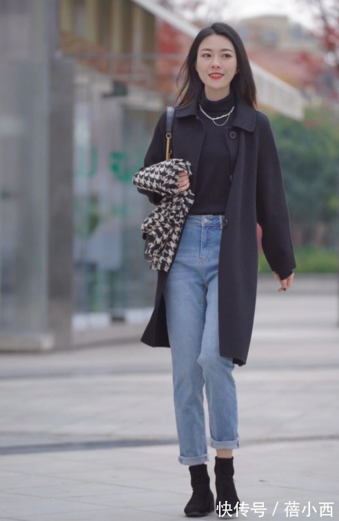 女生|小个子女生别只穿打底裤了,九分牛仔裤才是衣橱必备,配短靴超美