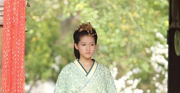 后宫|她在后宫近三十年默默无闻，死后被人们奉为“花神”