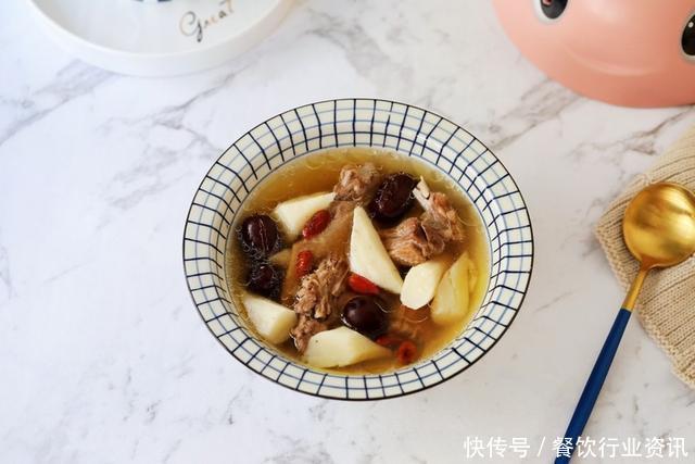 "冬日进补,春日打虎。"山药红枣老鸭汤,增强免疫力润肺又降燥