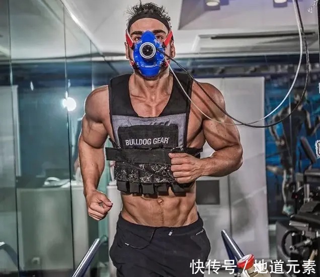 减肥方法|真人实测：一天狂瘦20斤！这个丧心病狂的男人，终于把自己玩坏了