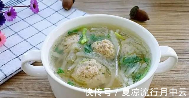 丸子|猪肉丸子这样做，劲道弹牙香喷喷，一口一个怎么吃都不腻！