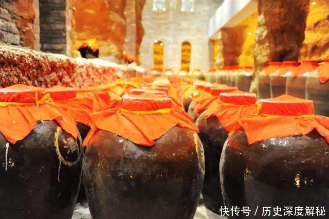 价格|酒水的利润高吗?不就是用粮食造的吗?为何卖这么贵?