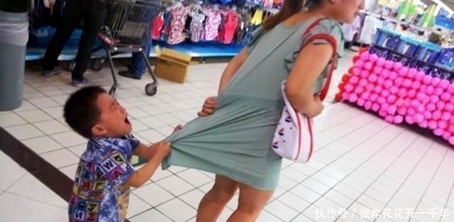 做法|超市里,3岁孙子抱着玩具不撒手,奶奶做法被称赞:高情商!