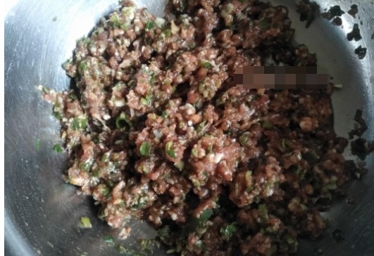 倍馋这饺子,比煮的省事,尤其这菜做馅,清香味美