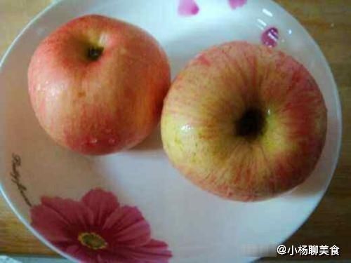 天冷了,现在的苹果洗净不要直接吃,学会这招,口感香甜好吃解馋