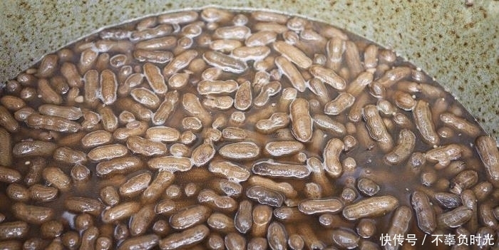 营养|花生是长生果,也是催命符!尤其是这4种人,越吃越伤身!