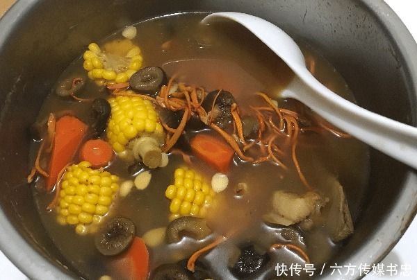 无花果搭配什么食材炖汤最滋润?6款家常无花果养生汤!健胃清肠