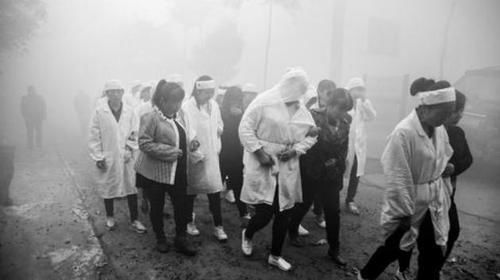 科学|除“葬礼”外,这4个场合也别带孩子去,并非迷信,有科学依据的