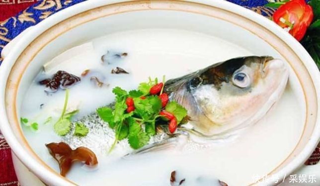 你炖鱼汤不好喝学会大厨的方法汤浓无腥味,怎么喝都不够