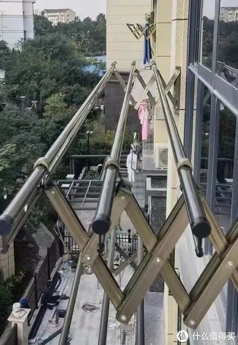 吊柜|阳台改花园、改书房……省省吧，这才是中国式小阳台的“刚需”