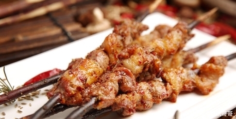 碳酸饮料|体重过3位数的女生，这3种食物要少吃，每吃一口都是在长肉！