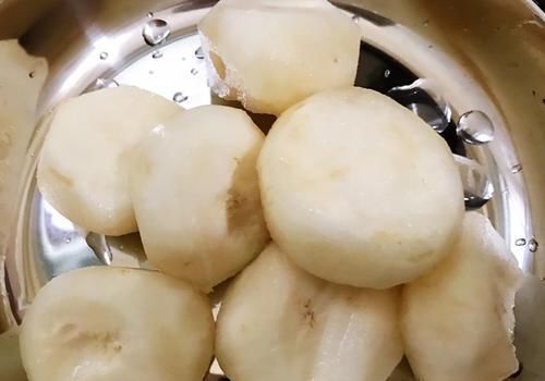  马蹄粉|马蹄糕这样做，晶莹剔透，口感Q弹爽滑，中间不发黏，越吃越上瘾