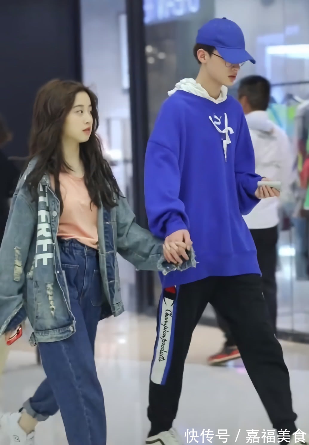 匡威 你还不知道吗匡威落后了,街头悄悄火了“N字鞋”,仙女穿的!