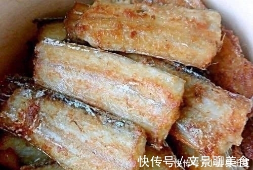 带鱼别再红烧了！只需加入一个“它”，不油炸也不用蒸，孩子爱吃
