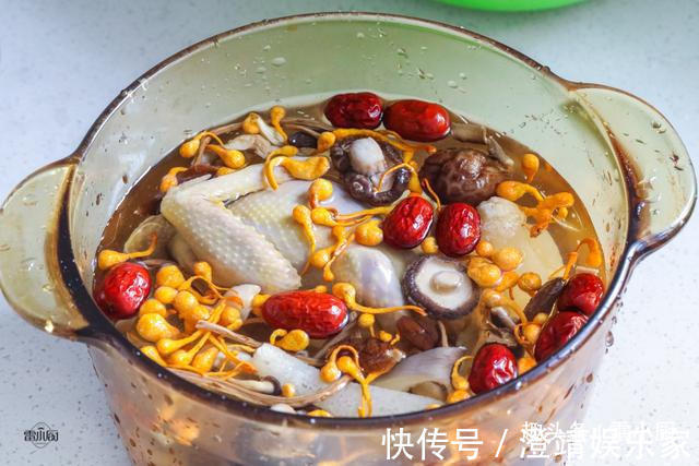 “一鸽胜九鸡”，教你鸽子汤的正确煲法，汤鲜味美，营养还翻倍