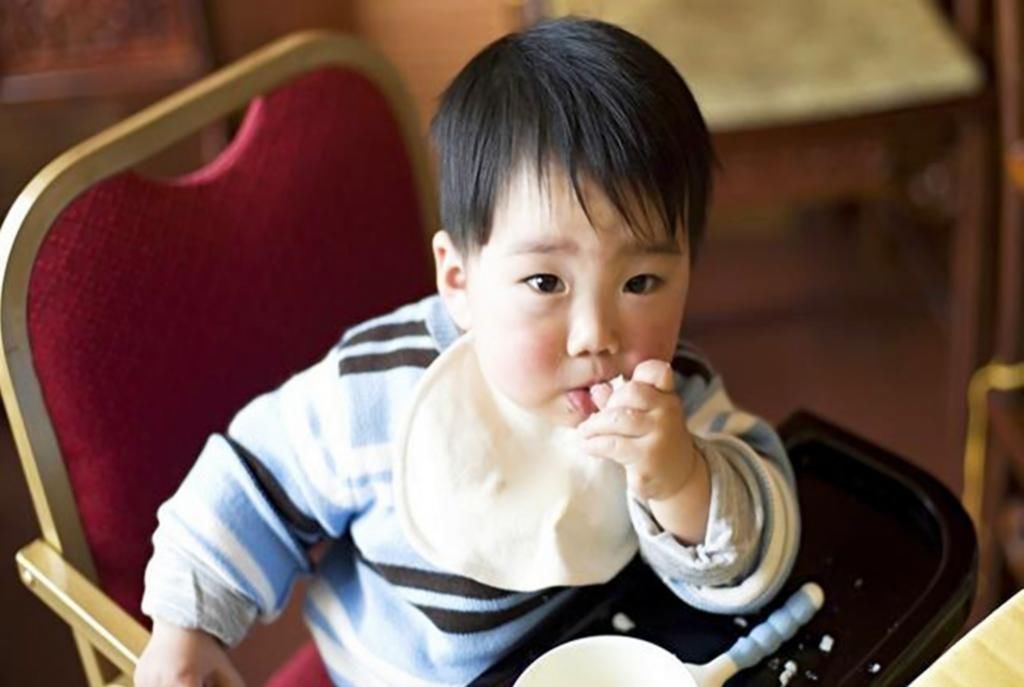 标准|别再迷信儿童身高标准表了,宝宝吃辅食不长个,这三点是常见原因