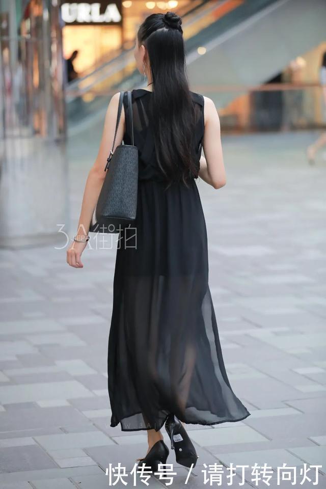 街拍粉色包臀裙大秀好身材,修身时尚,满满的少女心!