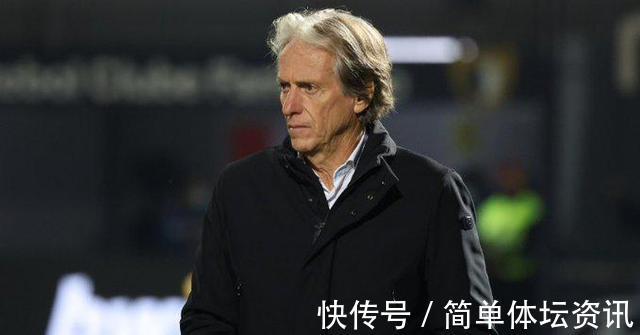 拜仁|0-3惨败后，欧冠黑马爆发内讧！67岁名帅下课，35天前淘汰巴萨